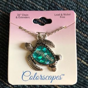 Beautiful girls sea turtle necklace - NEW